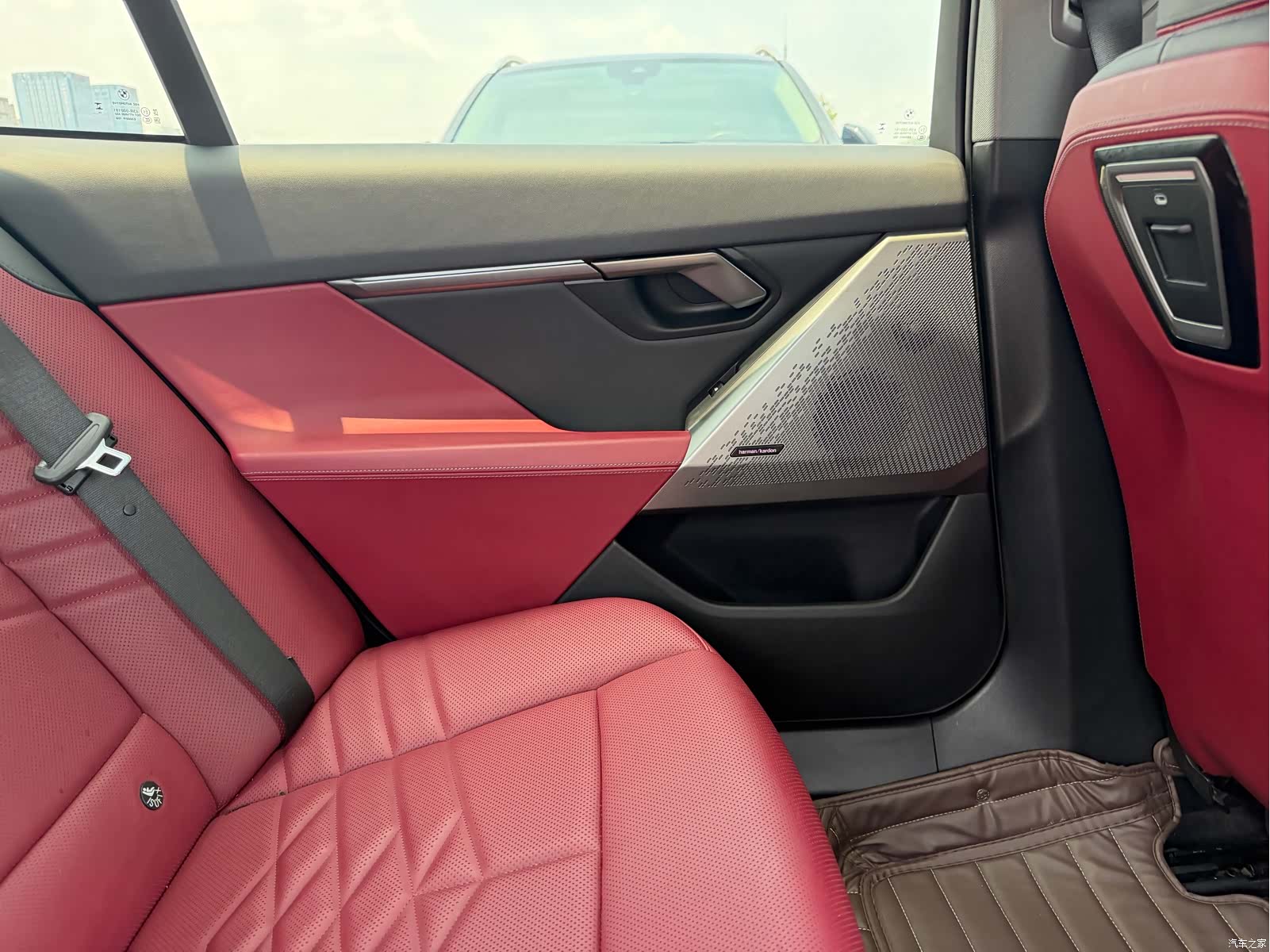 BMW i5, 2025 9