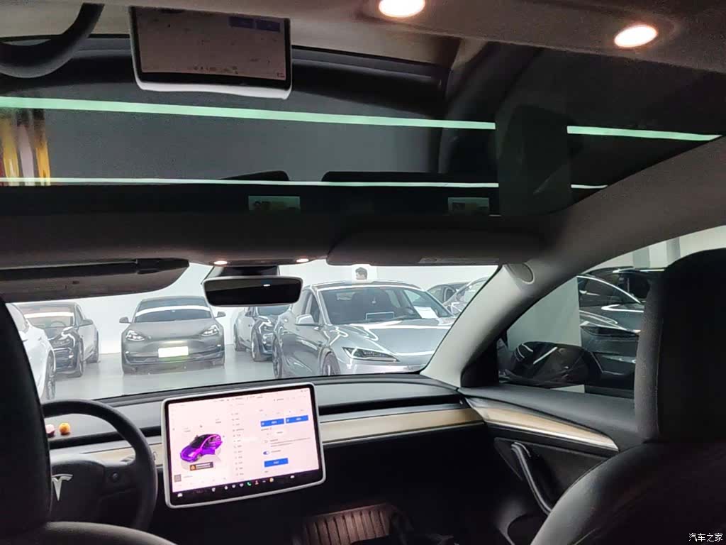 Tesla Model 3, 2023 18
