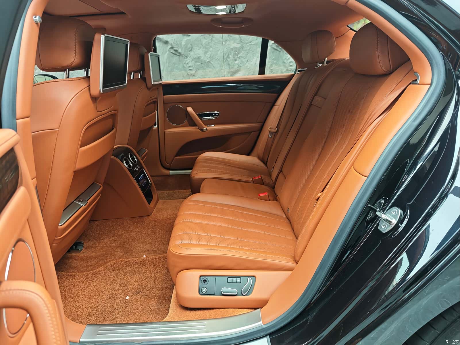Bentley Flying Spur, 2016 8