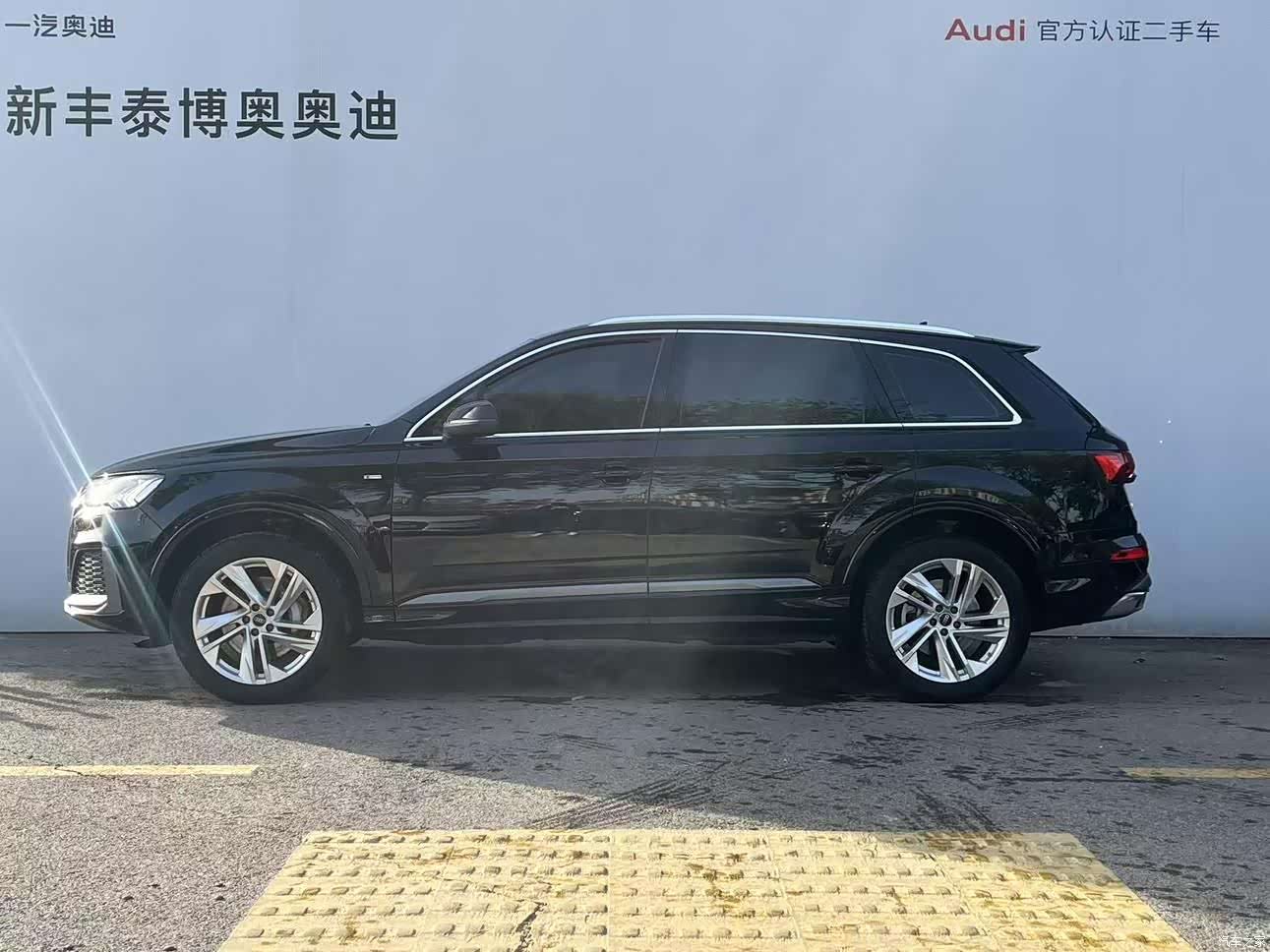 Audi Q7, 2023 3
