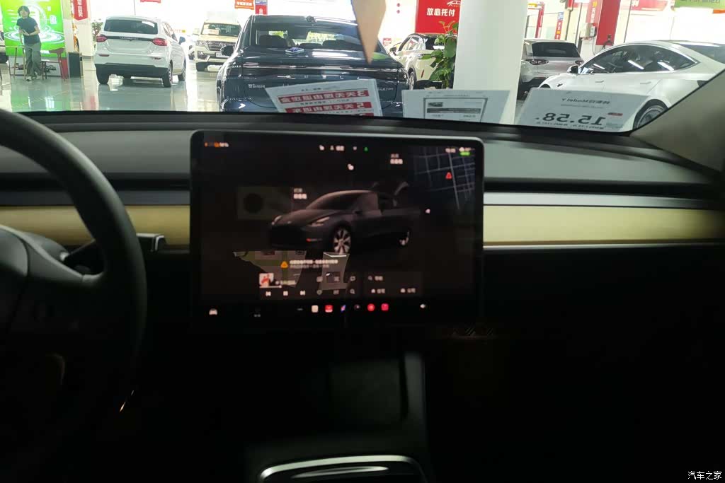 Tesla Model Y, 2022 13