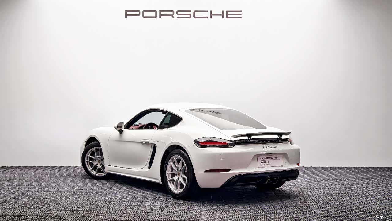 Porsche Cayman, 2019 все фото