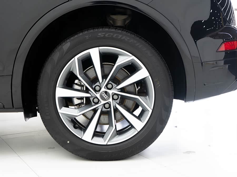 Audi Q5L 2023, фото 20