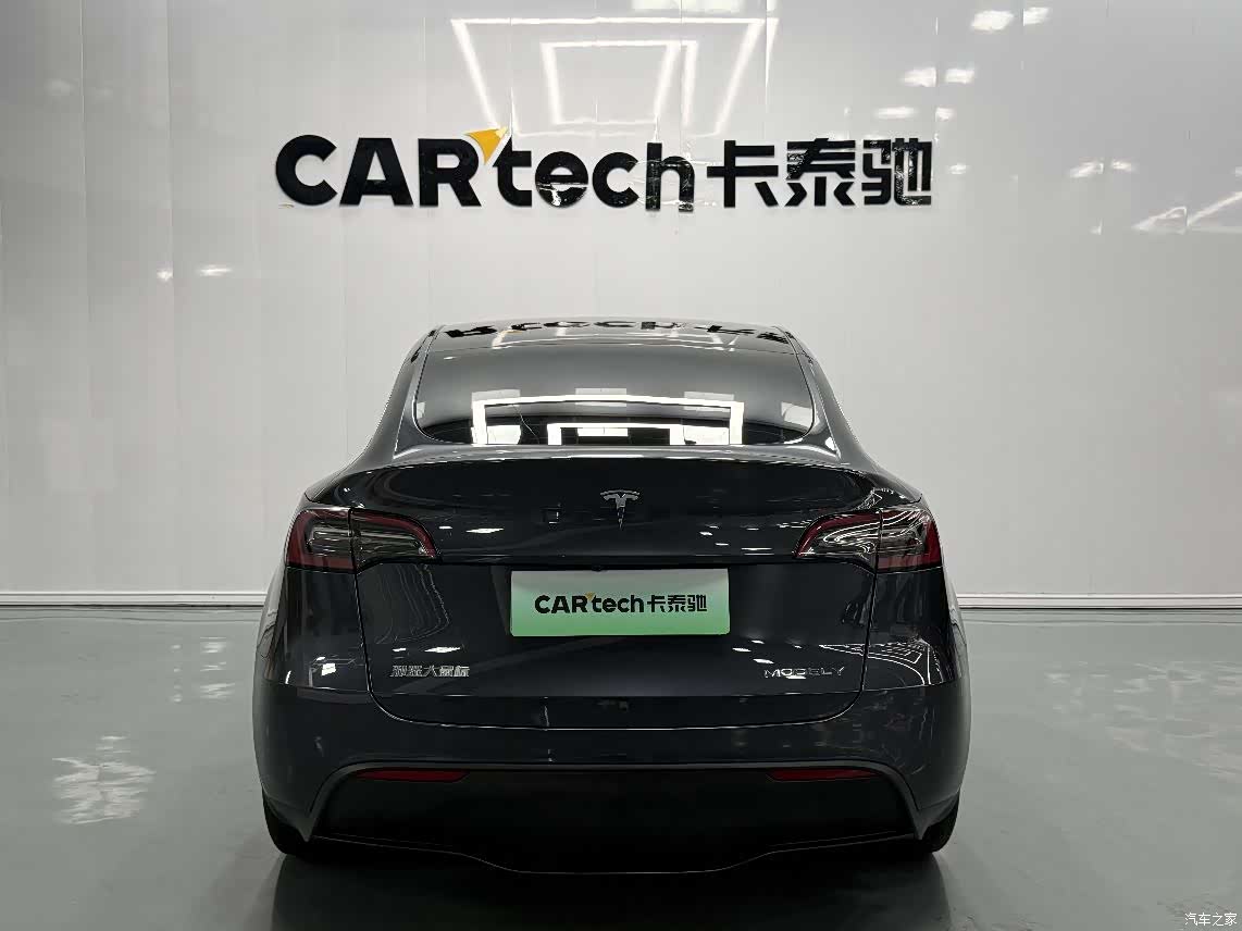 Tesla Model Y, 2024 17
