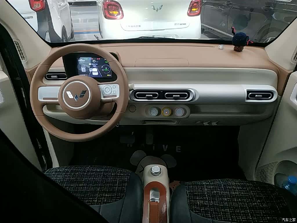 Wuling MINIEV, 2025 10
