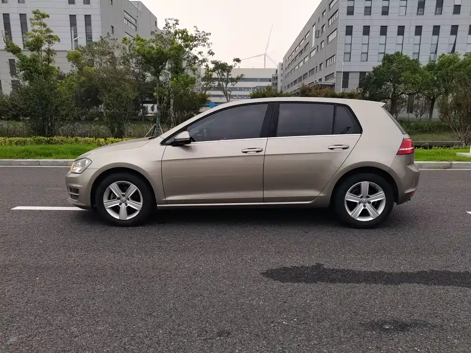 Volkswagen golf