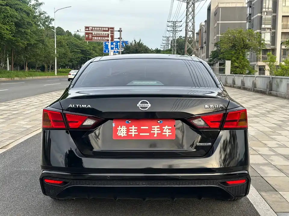Nissan Teana