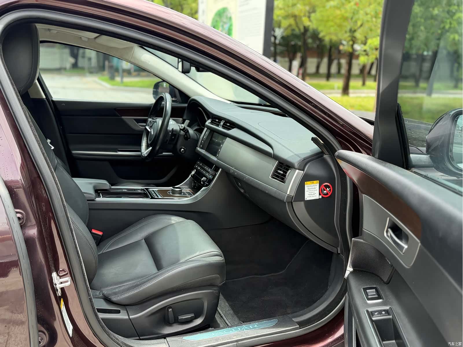 Land Rover XFL, 2018 9