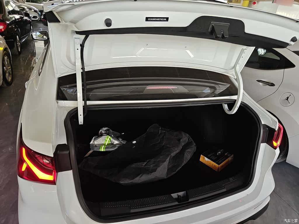 Roewe i5, 2024 15