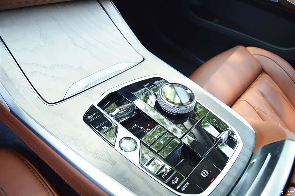 BMW X7, 2024 10