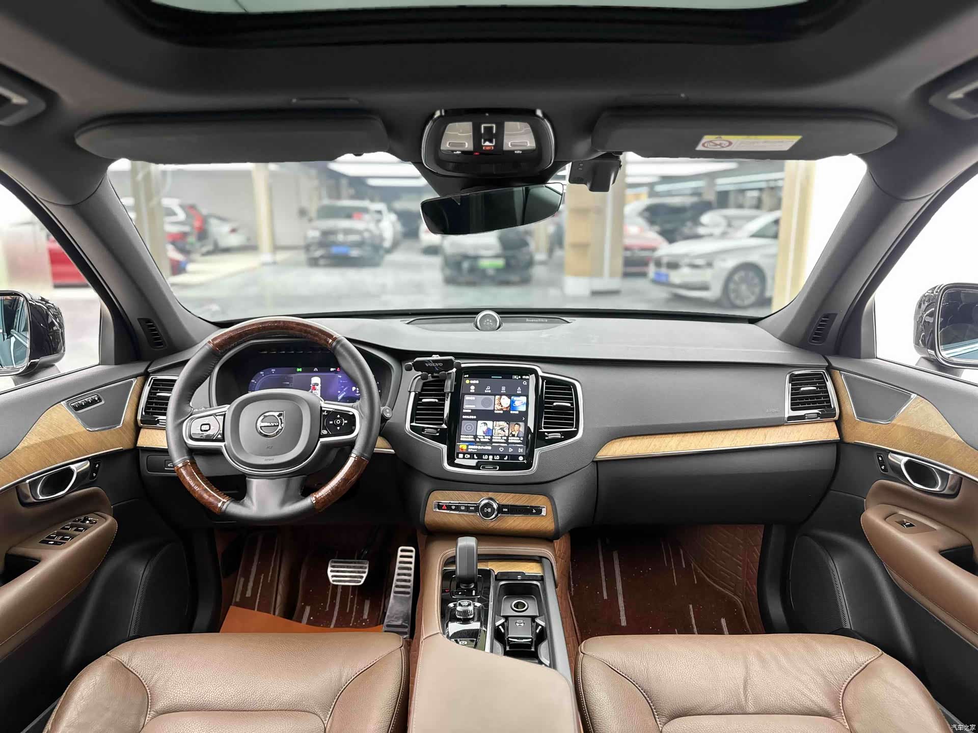 Volvo XC90, 2022 все фото