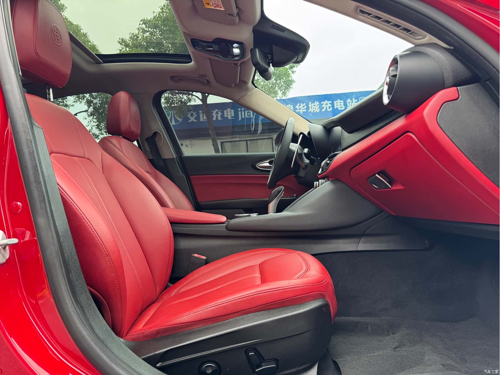 Alfa Romeo Giulia, 2017 11