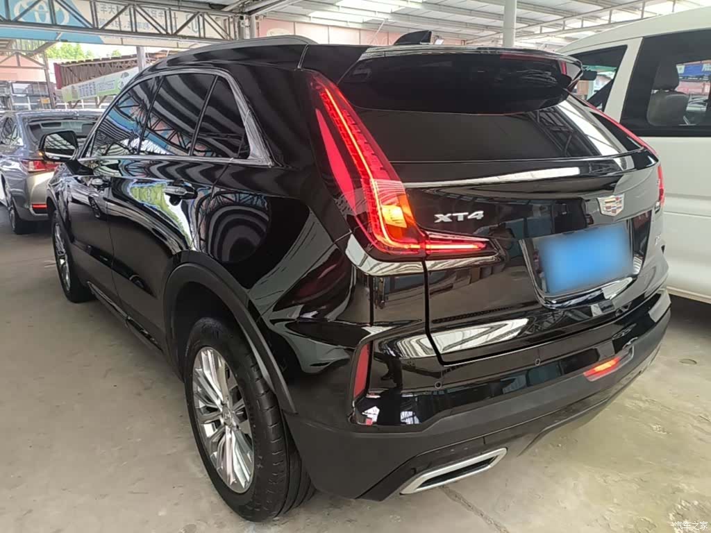 Cadillac XT4, 2023 все фото