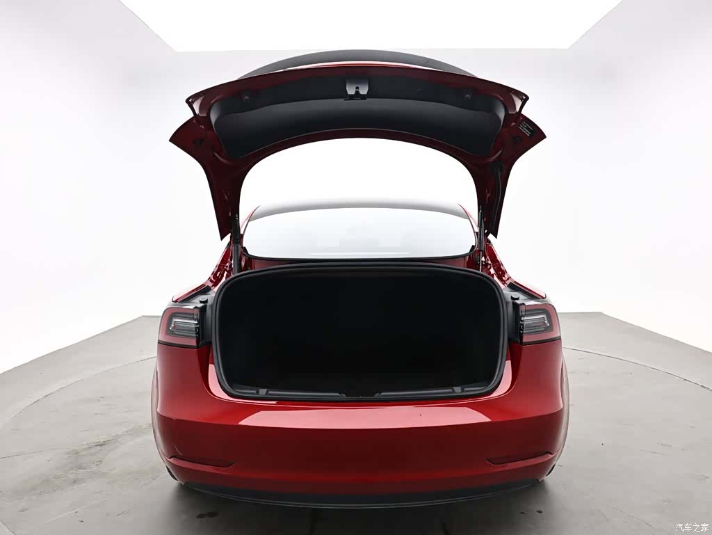 Tesla Model 3, 2022 10