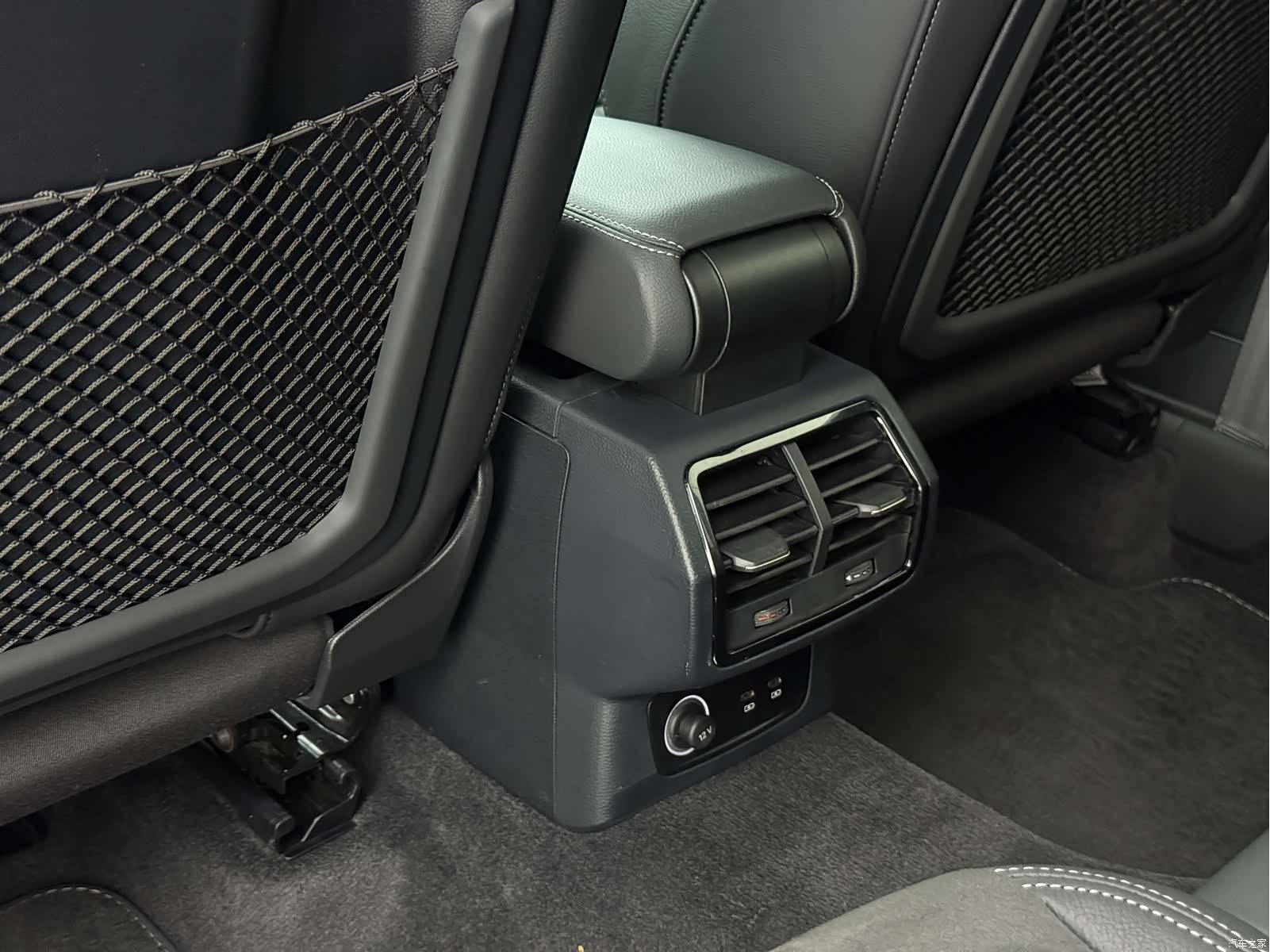 Audi Q3, 2023 14