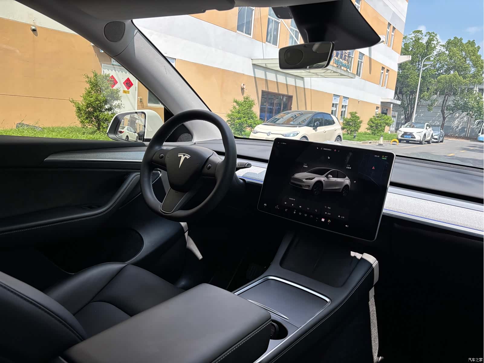 Tesla Model Y, 2024 8