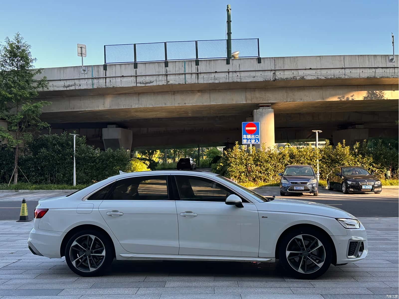 Audi A4L, 2020 7