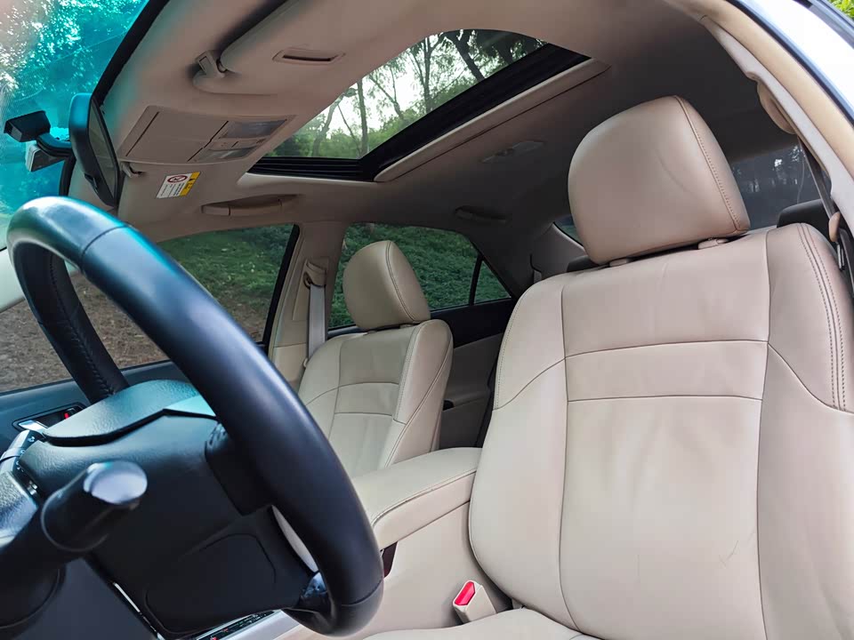Toyota Reiz