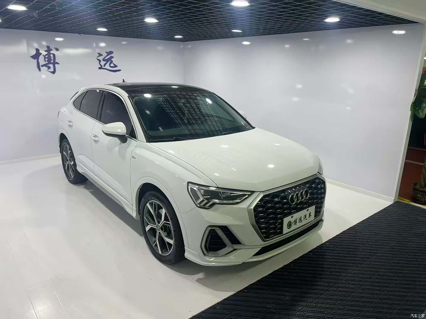 Audi Q3, 2021 3