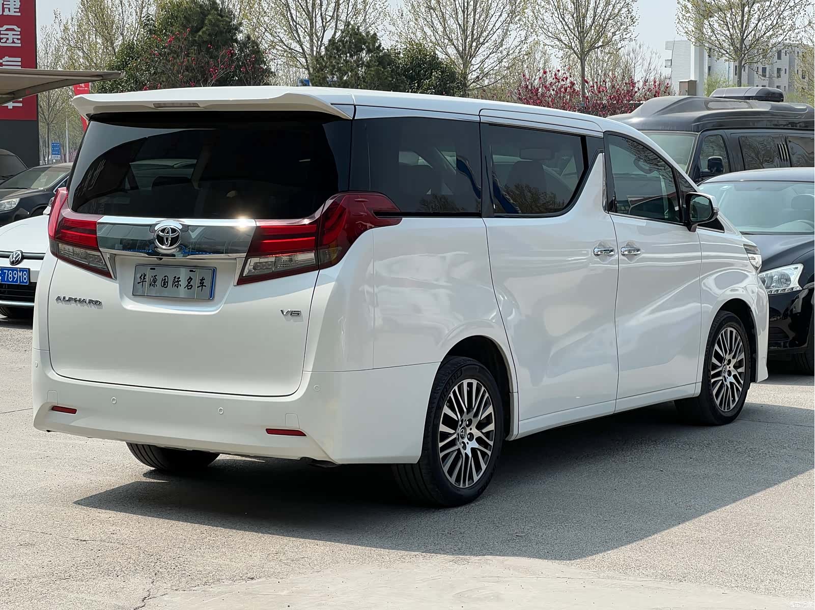 Toyota Alphard, 2015 15