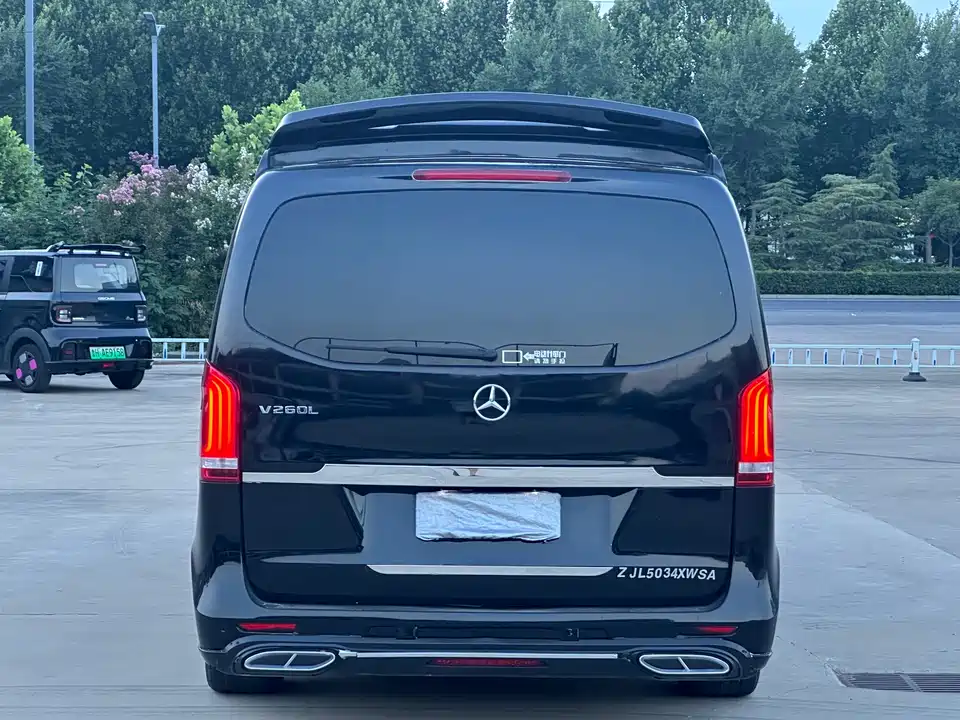 Mercedes-Benz V-class