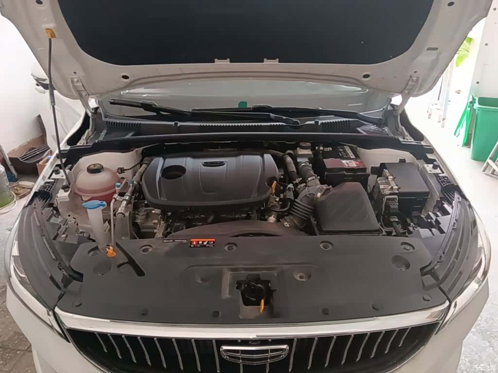 Geely Emgrand, 2024 20