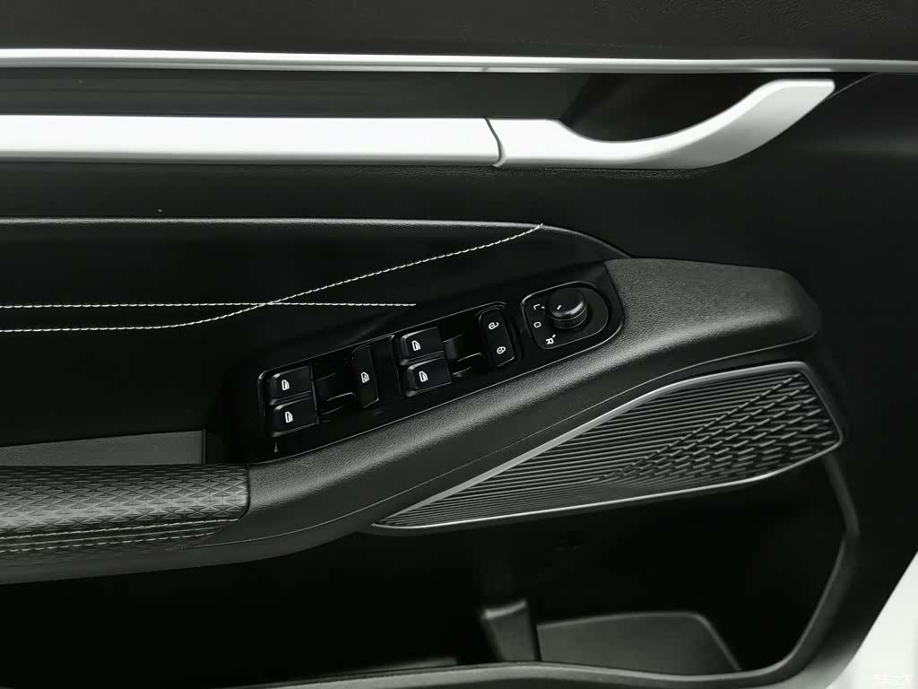 Geely Emgrand, 2024 9