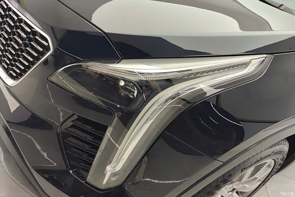 Cadillac XT4, 2021 все фото