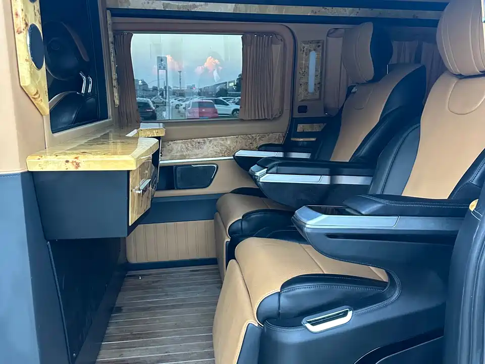 Mercedes-Benz V-class