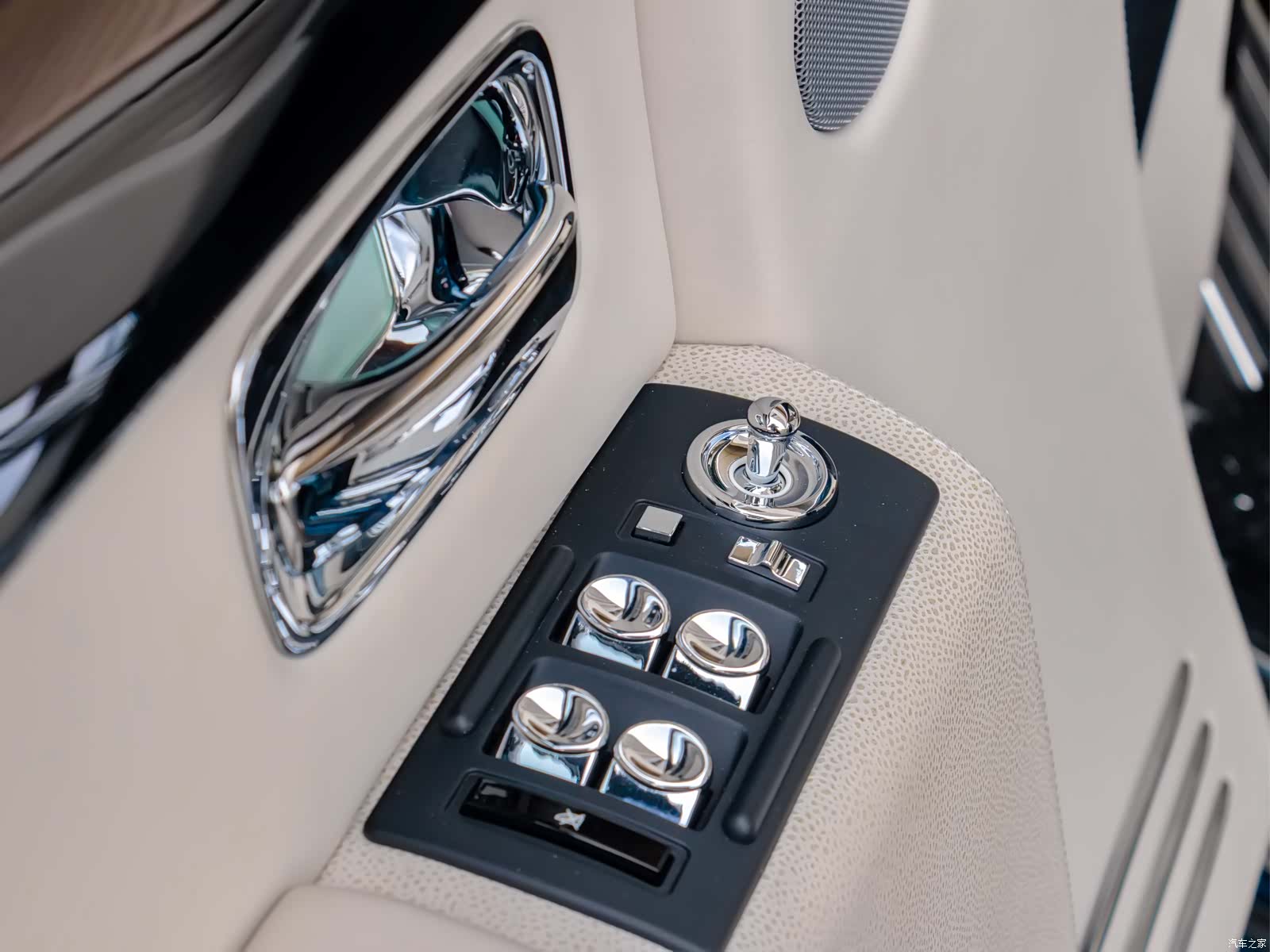Rolls-Royce Phantom, 2013 16