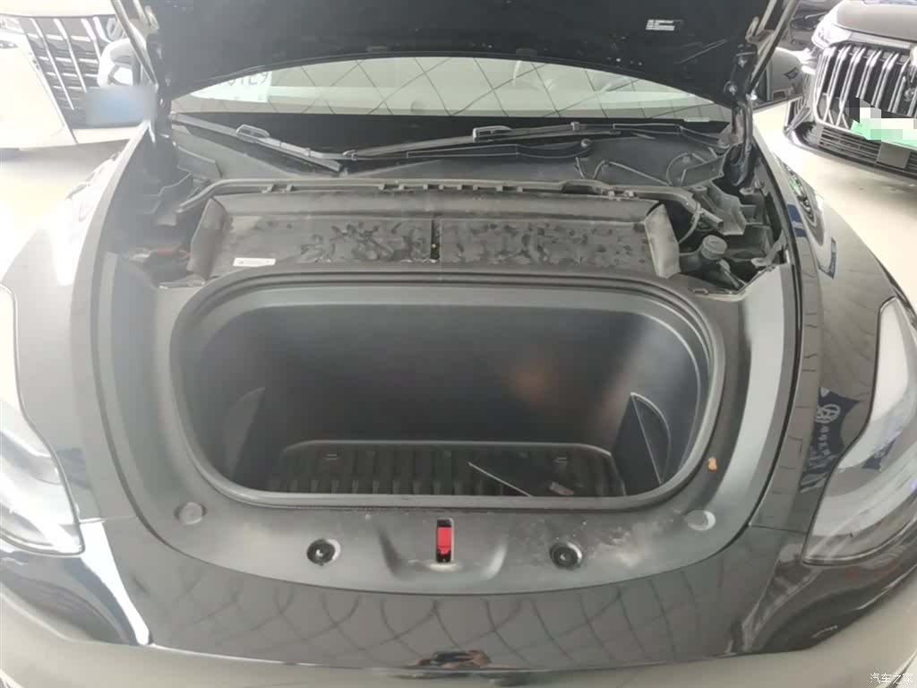 Tesla Model Y, 2023 20