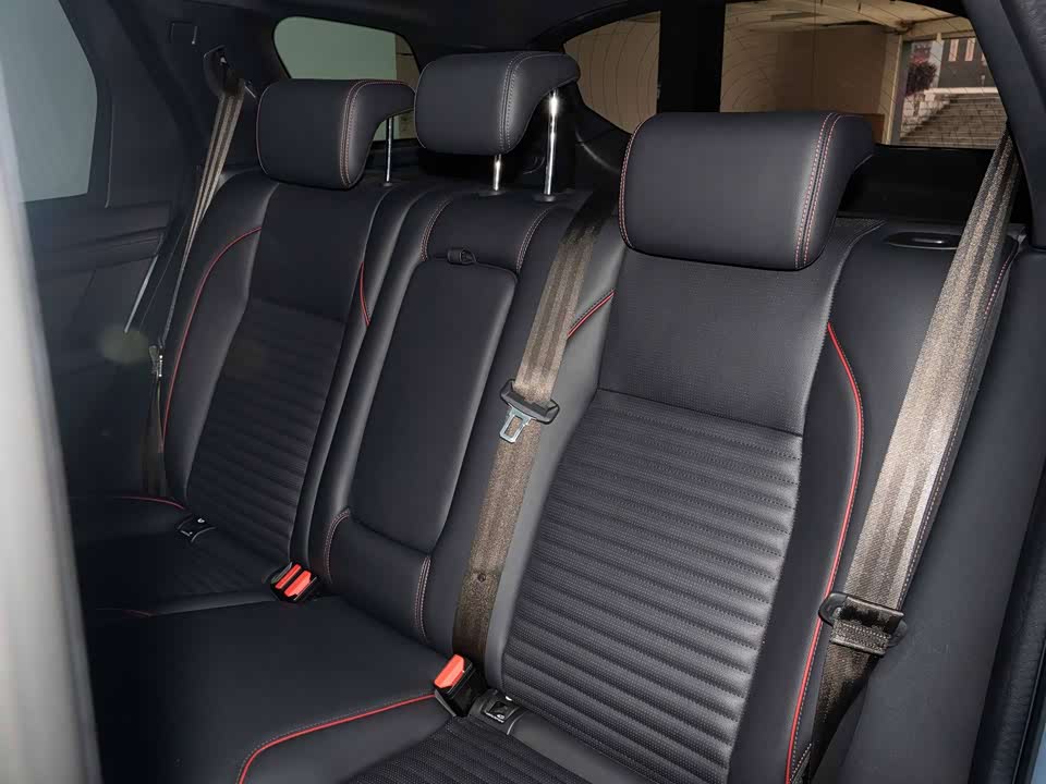 Land Rover Discover sports