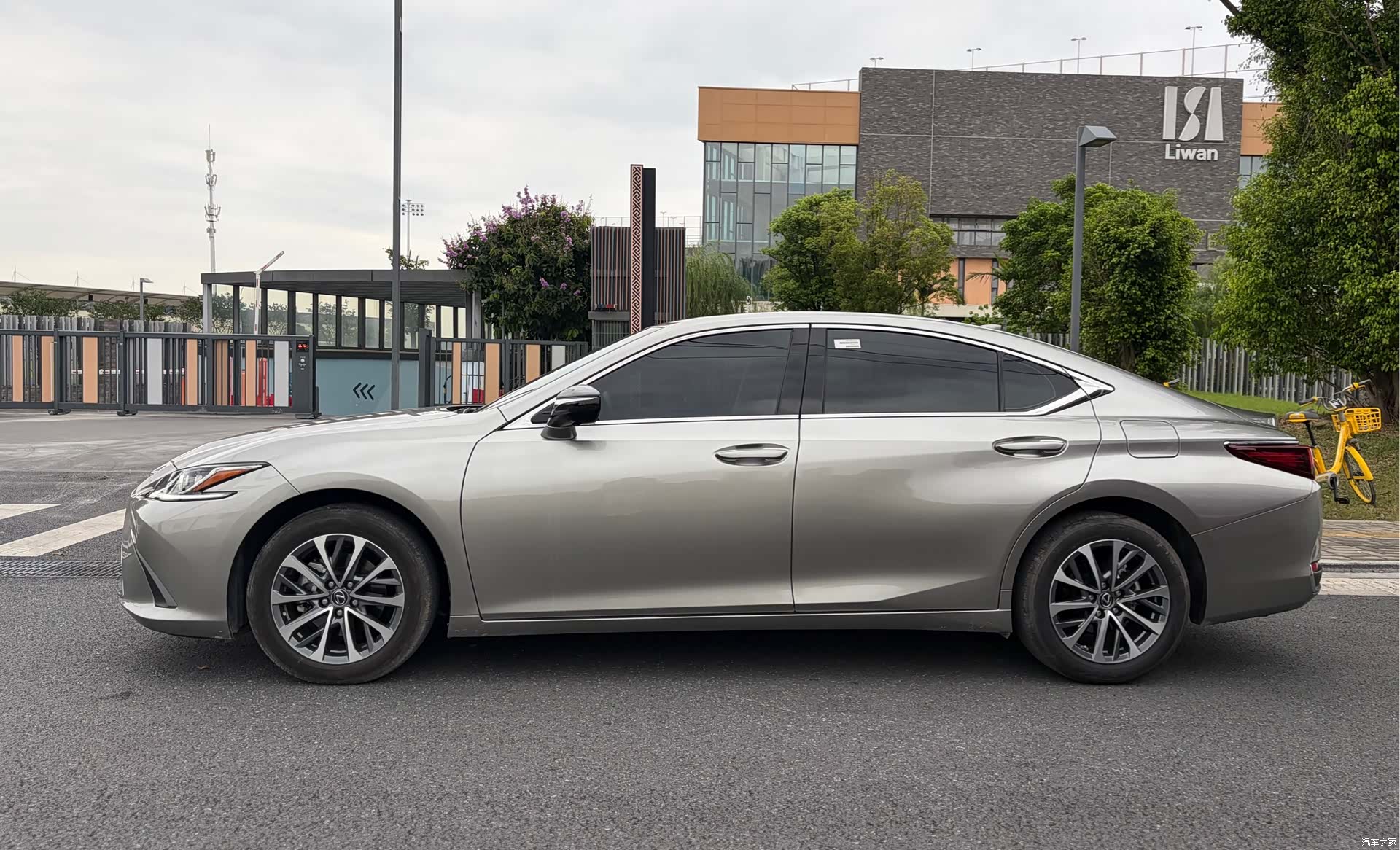 Lexus ES, 2024 2