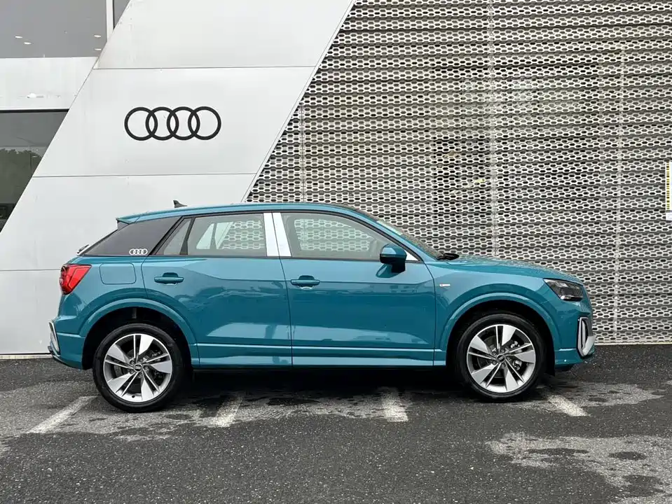 Audi Q2L Audi Q2L