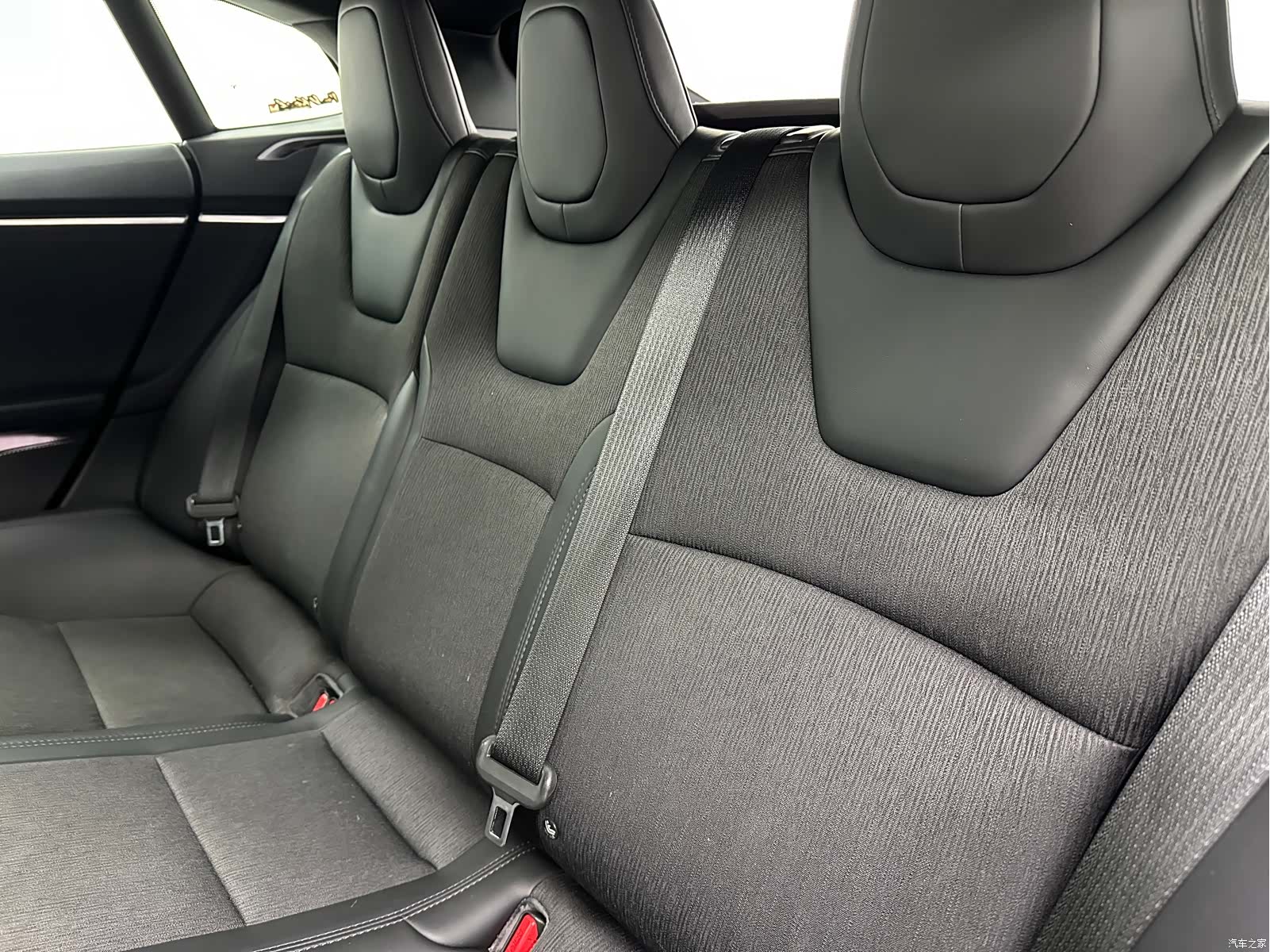 Tesla Model S, 2018 22