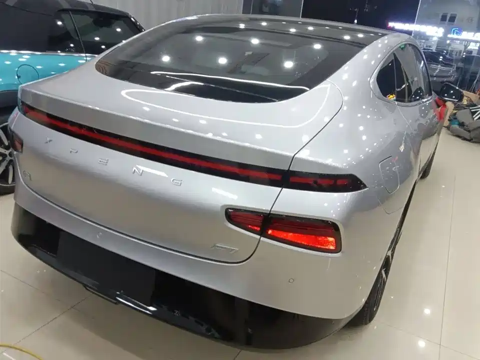 XPENG P7