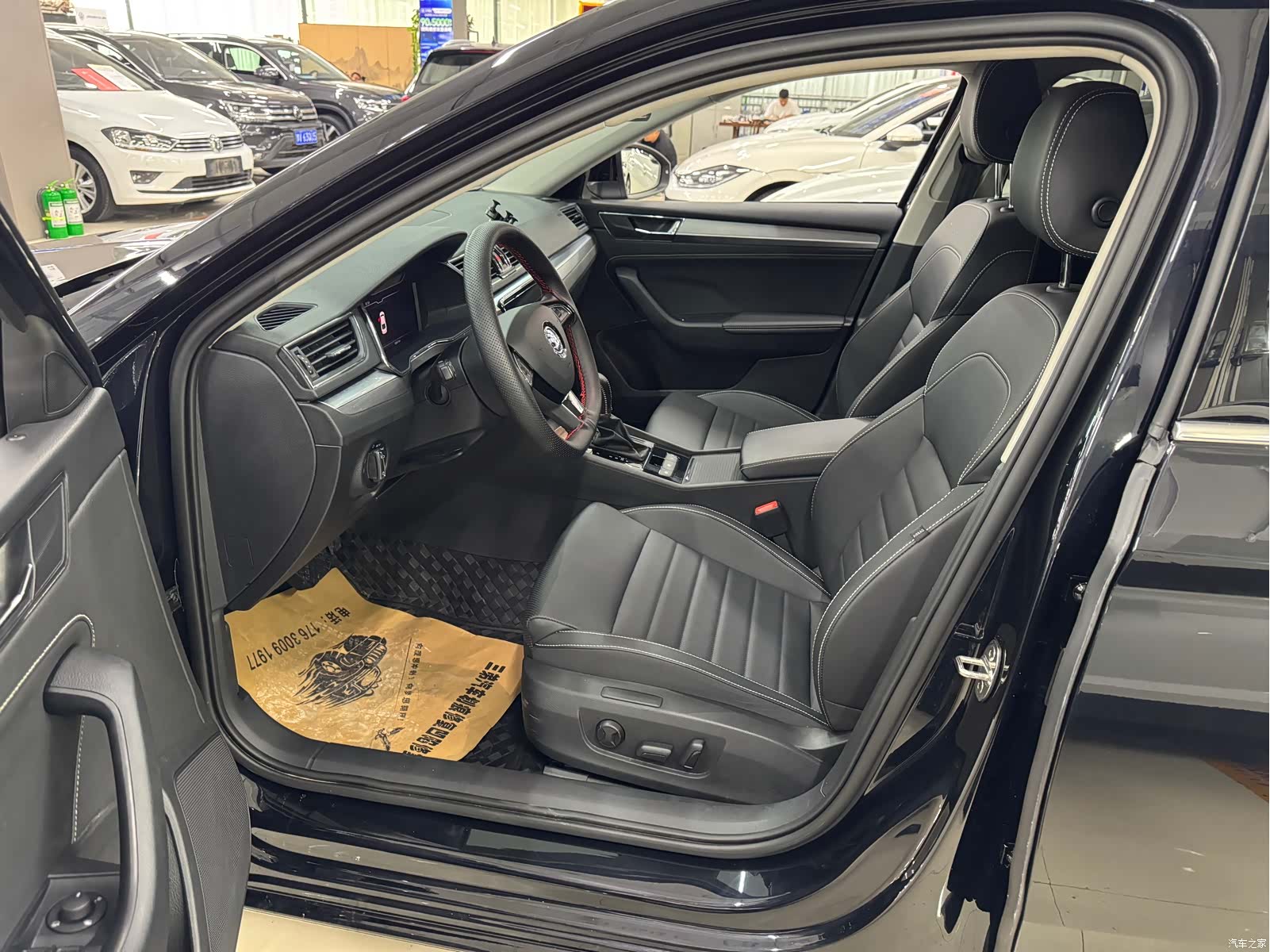 Skoda Superb, 2023 4