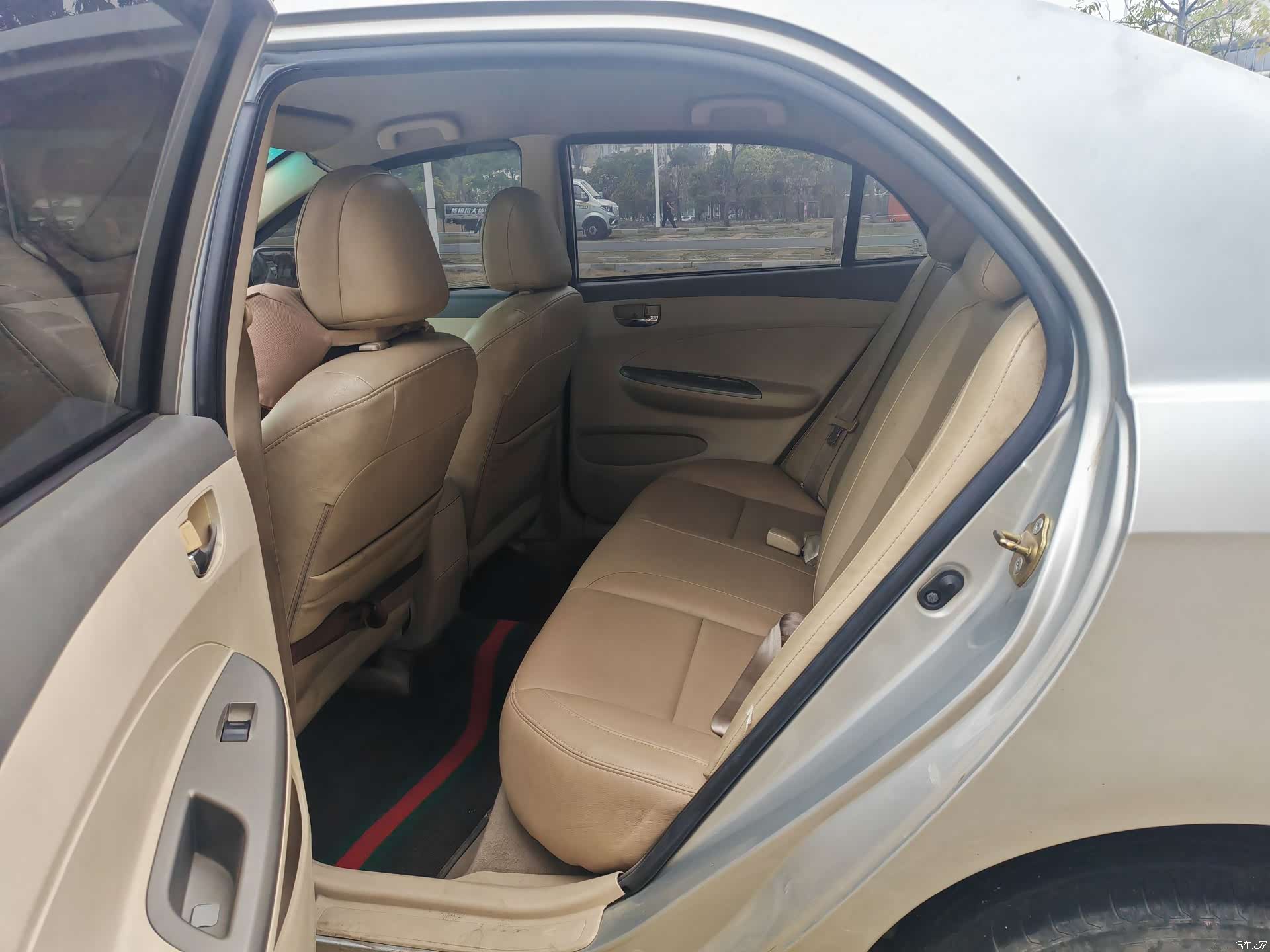 BYD L3, 2013 10