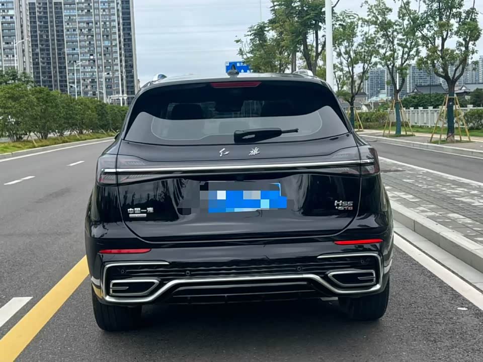 Hongqi HS5