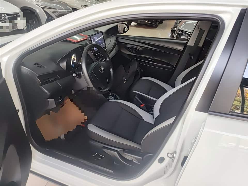 Toyota YARiS L Zhixuan