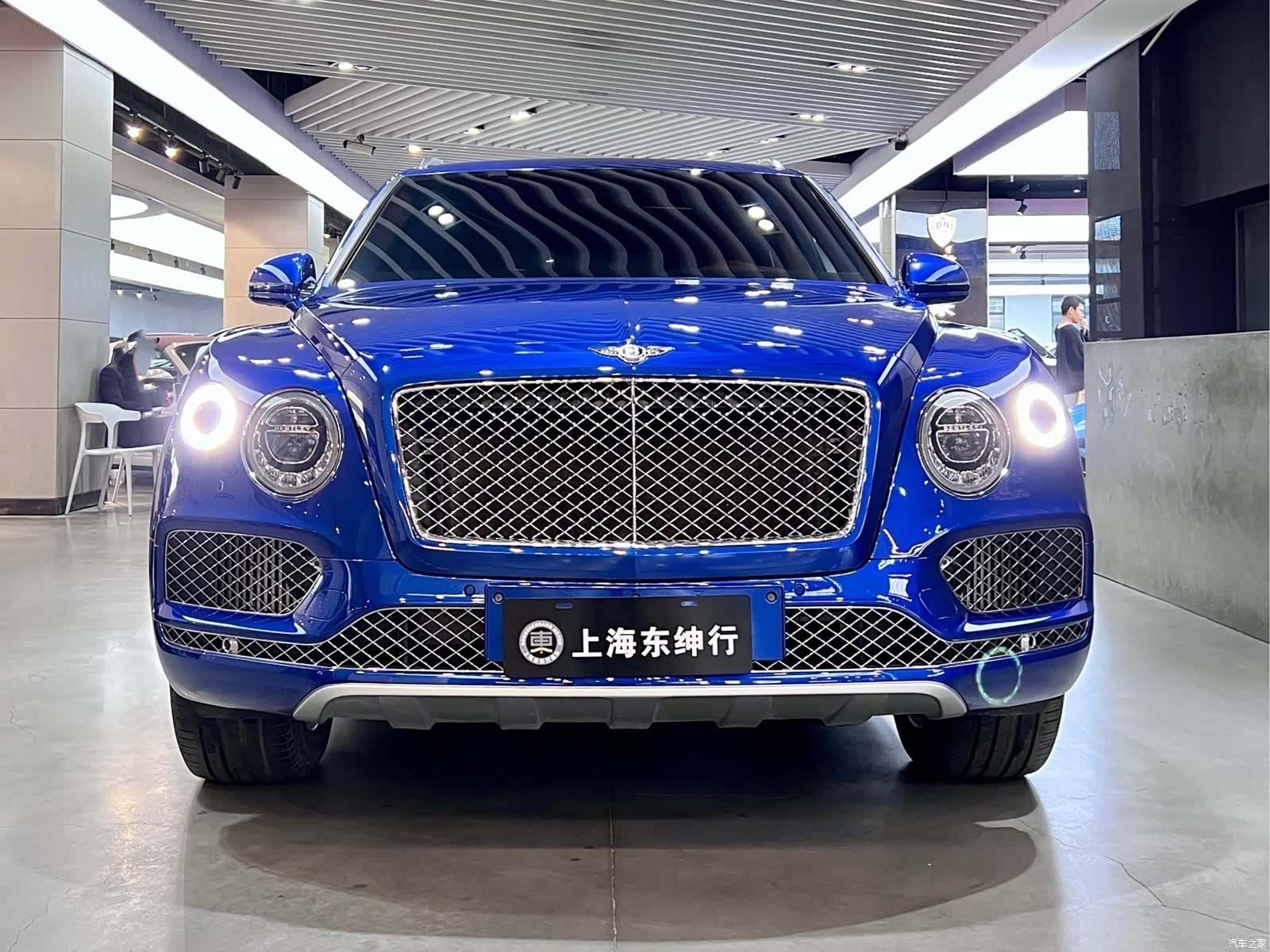 Bentley Bentayga, 2017 2