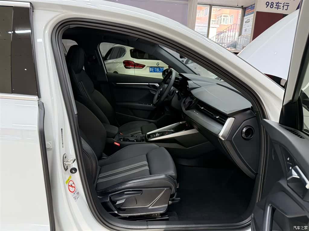 Audi A3, 2023 10