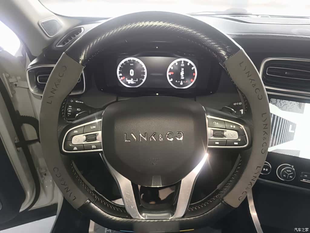 Lynk & Co 01, 2018 11