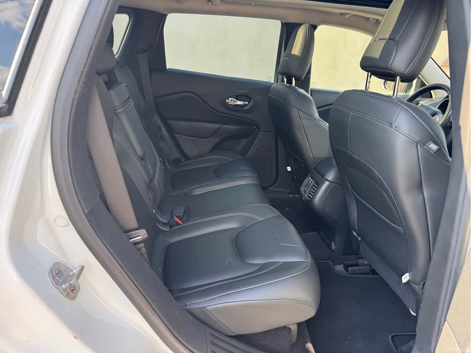 Jeep Cherokee, 2018 22