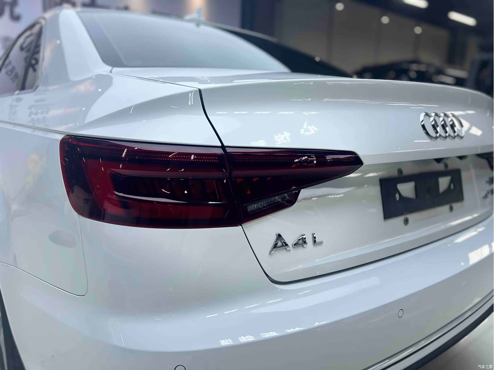 Audi A4L, 2019 12