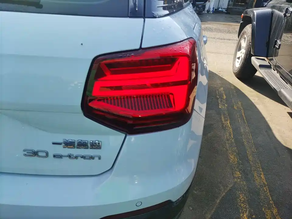 Audi Q2L Audi Q2L
