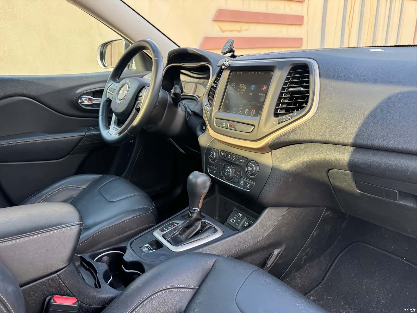 Jeep Cherokee, 2018 20