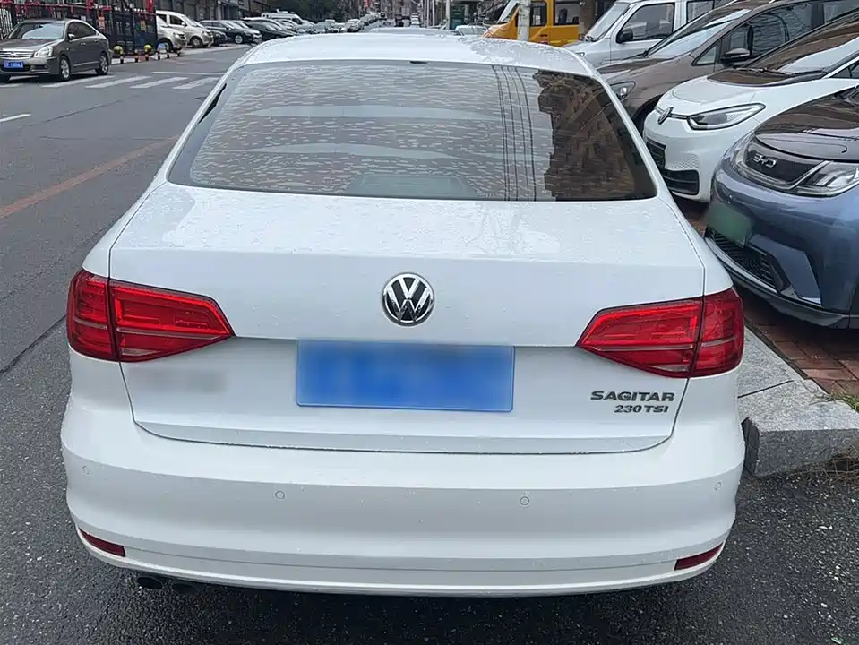 Volkswagen Sagitar