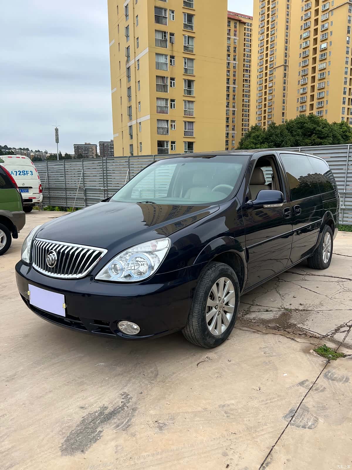 Buick GL8, 2015 1