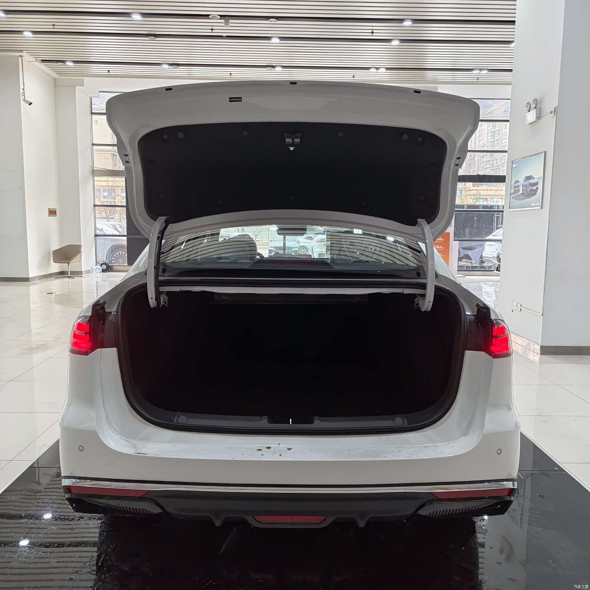Geely 6, 2026 все фото